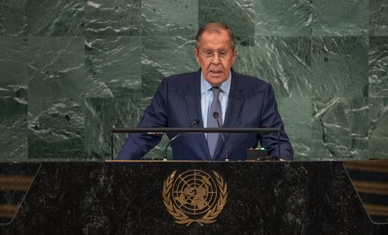 Le chef de la diplomatie russe accuse les pays occidentaux de saper la confiance dans les institutions internationales